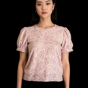Who What Wear Sz Small Pink Leopard Short Sleeve
